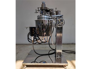 10L不銹鋼油浴電加熱手動升降反應釜已完工發往淄博